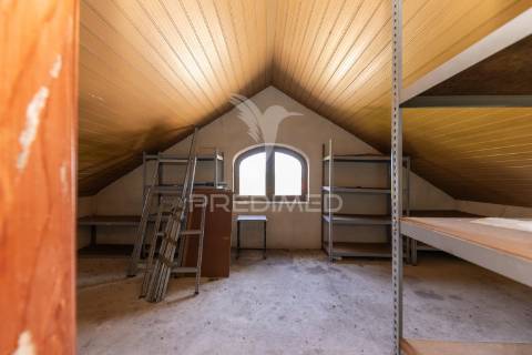 Quinta com terreno de 6500m2 no barreiro