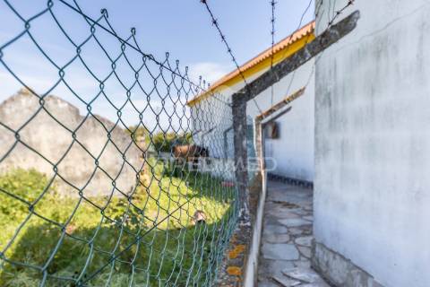 Quinta com terreno de 6500m2 no barreiro