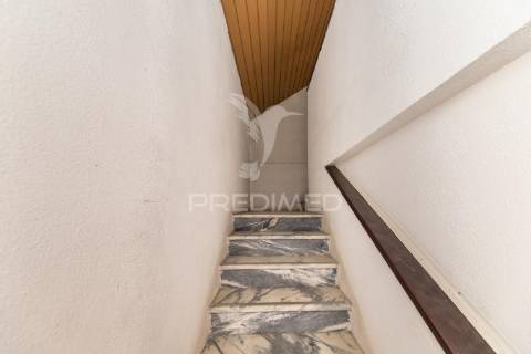 Quinta com terreno de 6500m2 no barreiro