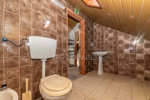 Quinta com terreno de 6500m2 no barreiro