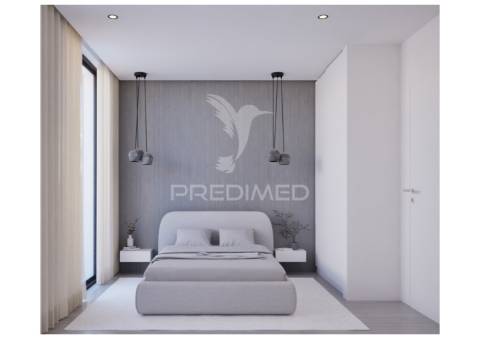 Moradia t4 térrea, com 3 suites e piscina no condomínio tower village