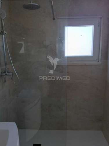 Moradia t4 a estrear com piscina em alverca
