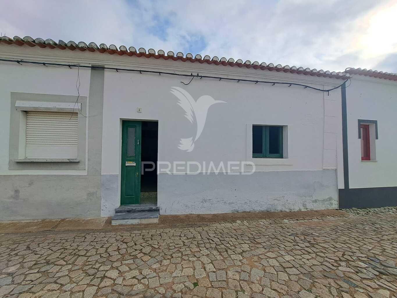 Casinha típica alentejana t2 com quintal e terraço