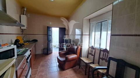 Casinha típica alentejana t2 com quintal e terraço