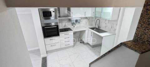 Moradia v1+2 para venda benavente