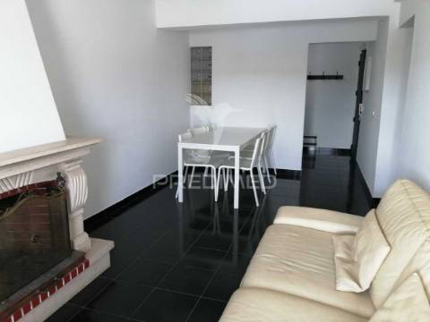 Apartamento t3 no centro de grândola