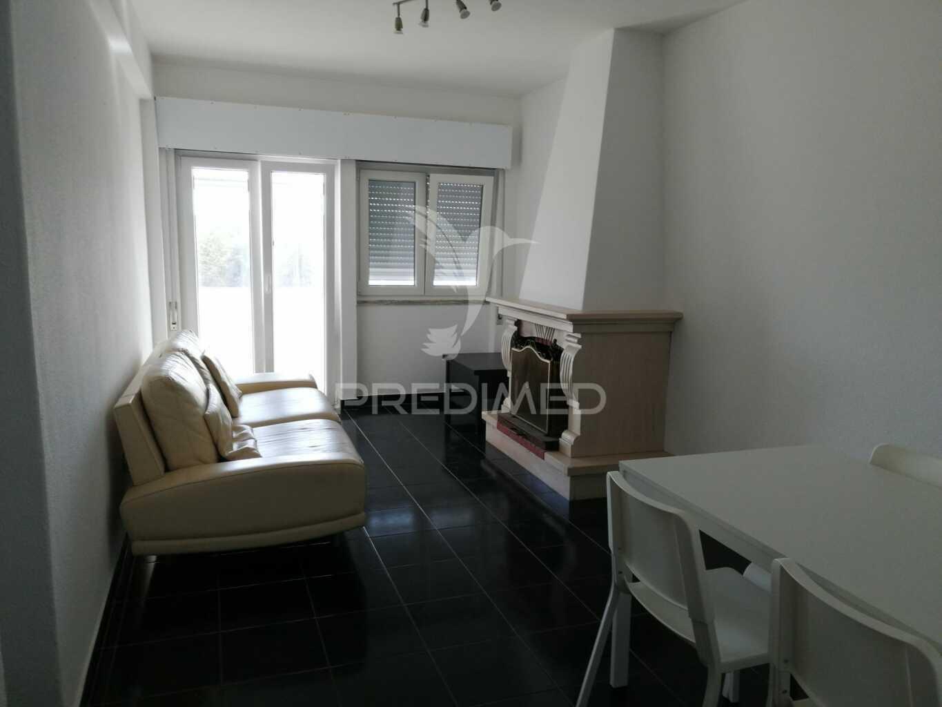 Apartamento t3 no centro de grândola