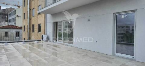 Empreendimento com apartamento t2 em s.vicente, braga