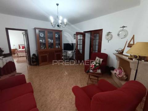 Moradia t3 em vila boim – conforto e tradição no coração do alentejo