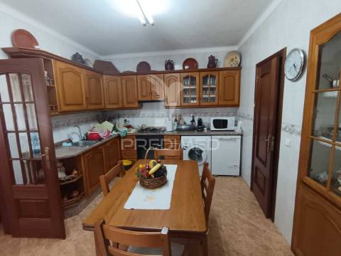 Moradia t3 em vila boim – conforto e tradição no coração do alentejo