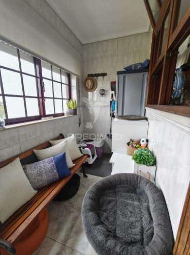 Apartamento t3 no 2º andar com elevador e garagem individual – vagos