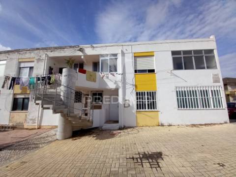 Vende se t4 montijo /afonsoeiro 170.000€