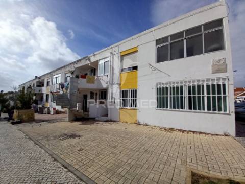 Vende se t4 montijo /afonsoeiro 170.000€