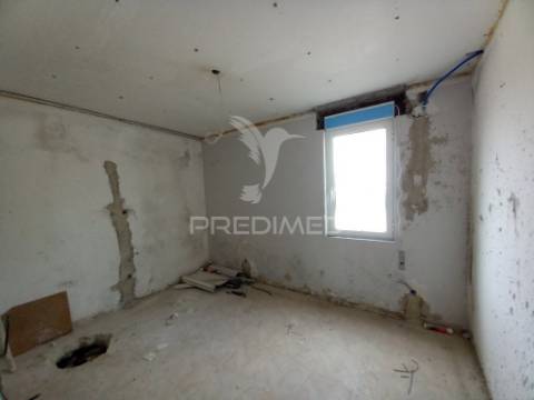 Vende se t4 montijo /afonsoeiro 170.000€