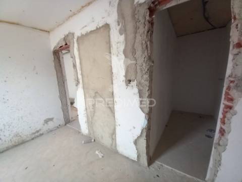Vende se t4 montijo /afonsoeiro 170.000€