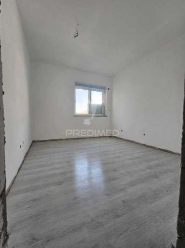 Vende-se apartamento t2 remodelado em setúbal