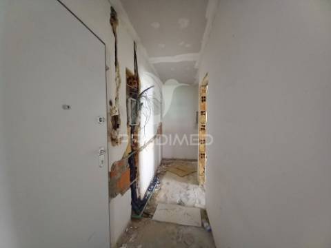 Vende se t2 liceu/vanicelos setúbal 255000€
