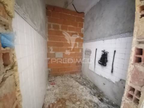 Vende se t2 liceu/vanicelos setúbal 255000€