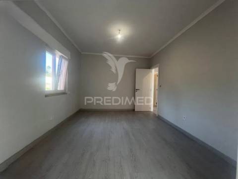 Moradia isolada t6-terreno 1.233m2-granja ulmeiro, soure, coimbra