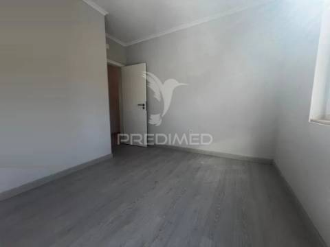 Moradia isolada t6-terreno 1.233m2-granja ulmeiro, soure, coimbra