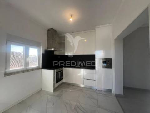 Moradia isolada t6-terreno 1.233m2-granja ulmeiro, soure, coimbra