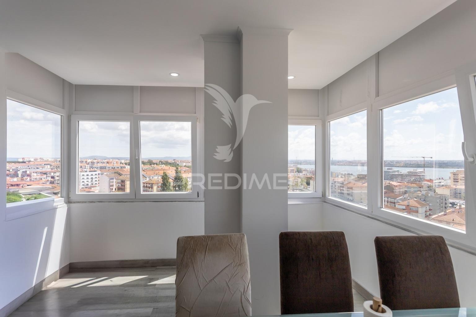 Apartamento t3 barreiro, completamente remodelado