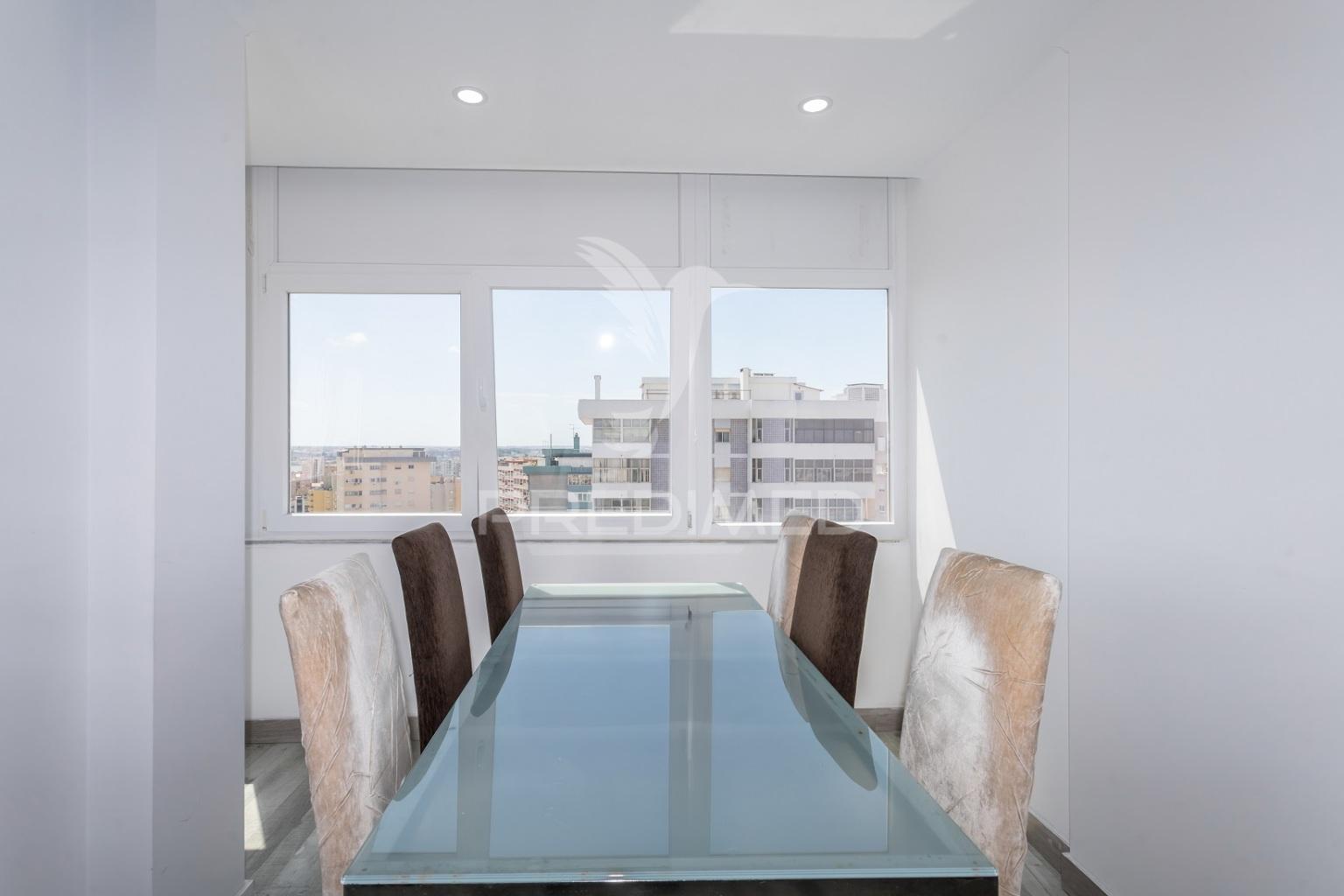 Apartamento t3 barreiro, completamente remodelado