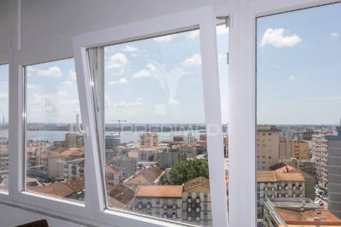 Apartamento t3 barreiro, completamente remodelado