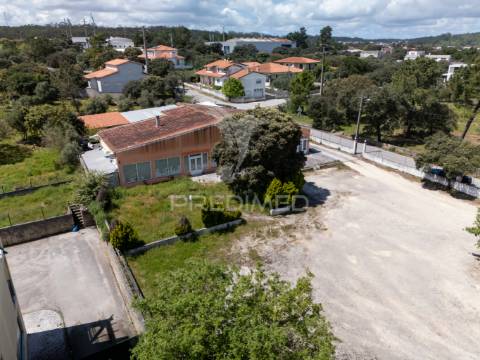 Investimento espaço comercial/habitacional em fátima
