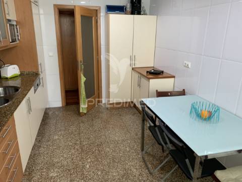 T2 espaçoso com 125 m² na praia de lavadores