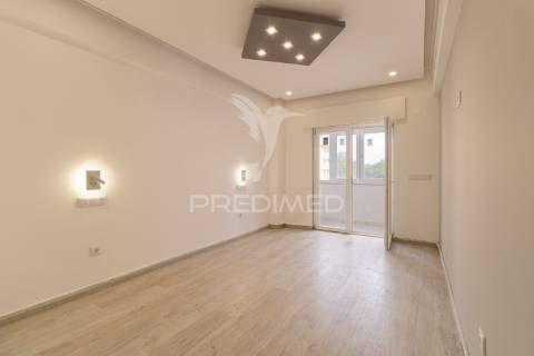 Apartamento t3-  remodelação completa  - 280.000 € - seixal - arrentela