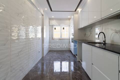 Apartamento t3-  remodelação completa  - 280.000 € - seixal - arrentela
