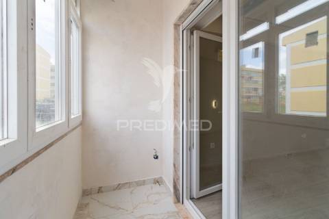 Apartamento t3-  remodelação completa  - 280.000 € - seixal - arrentela