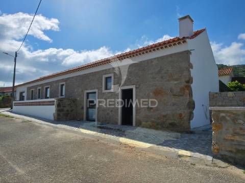 Moradia t3 – chãos, alcobertas, serra dos candeeiros