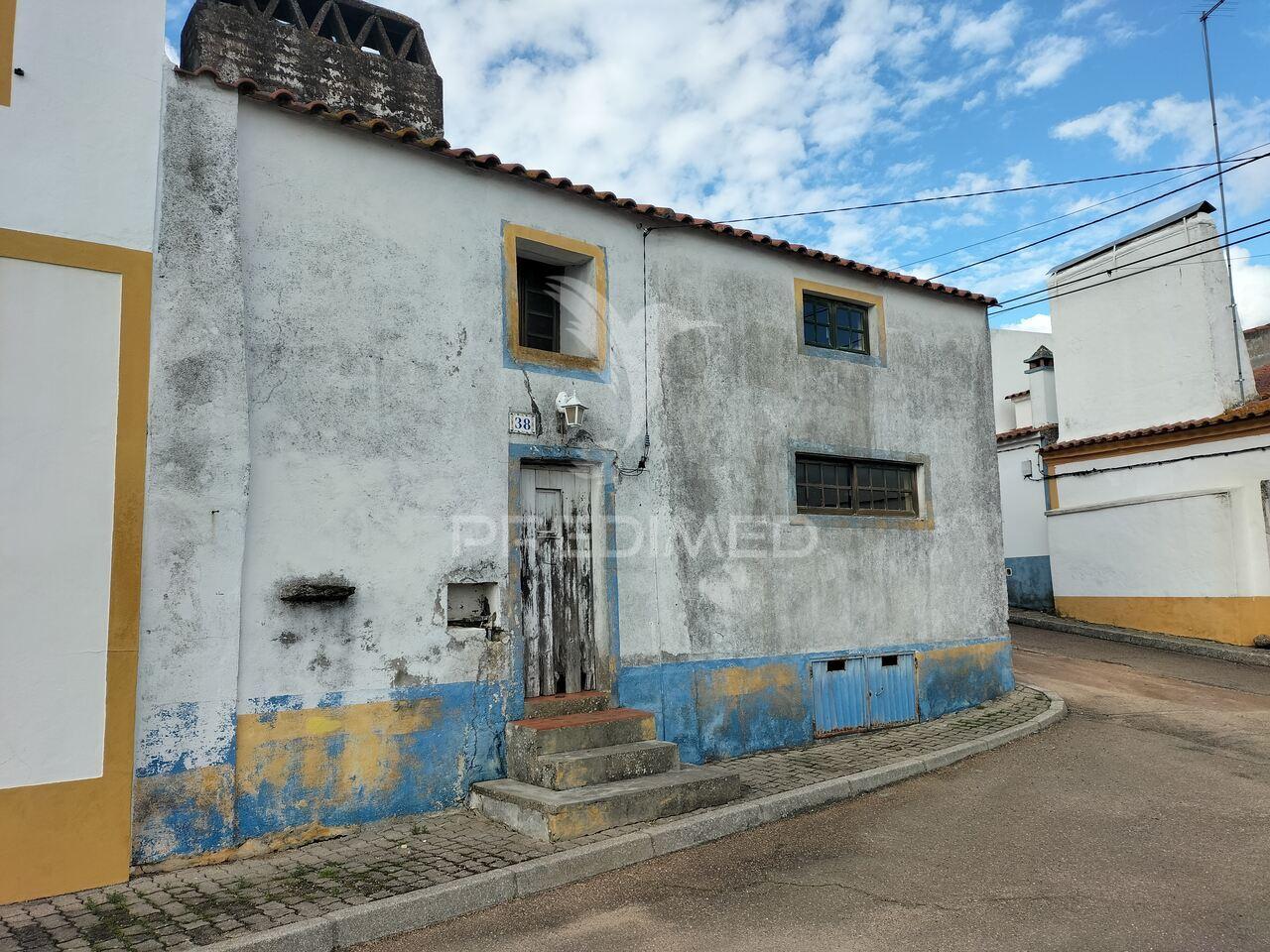 Alentejo moradia para recuperar em vaiamonte