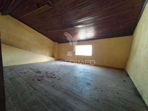 Alentejo moradia para recuperar em vaiamonte