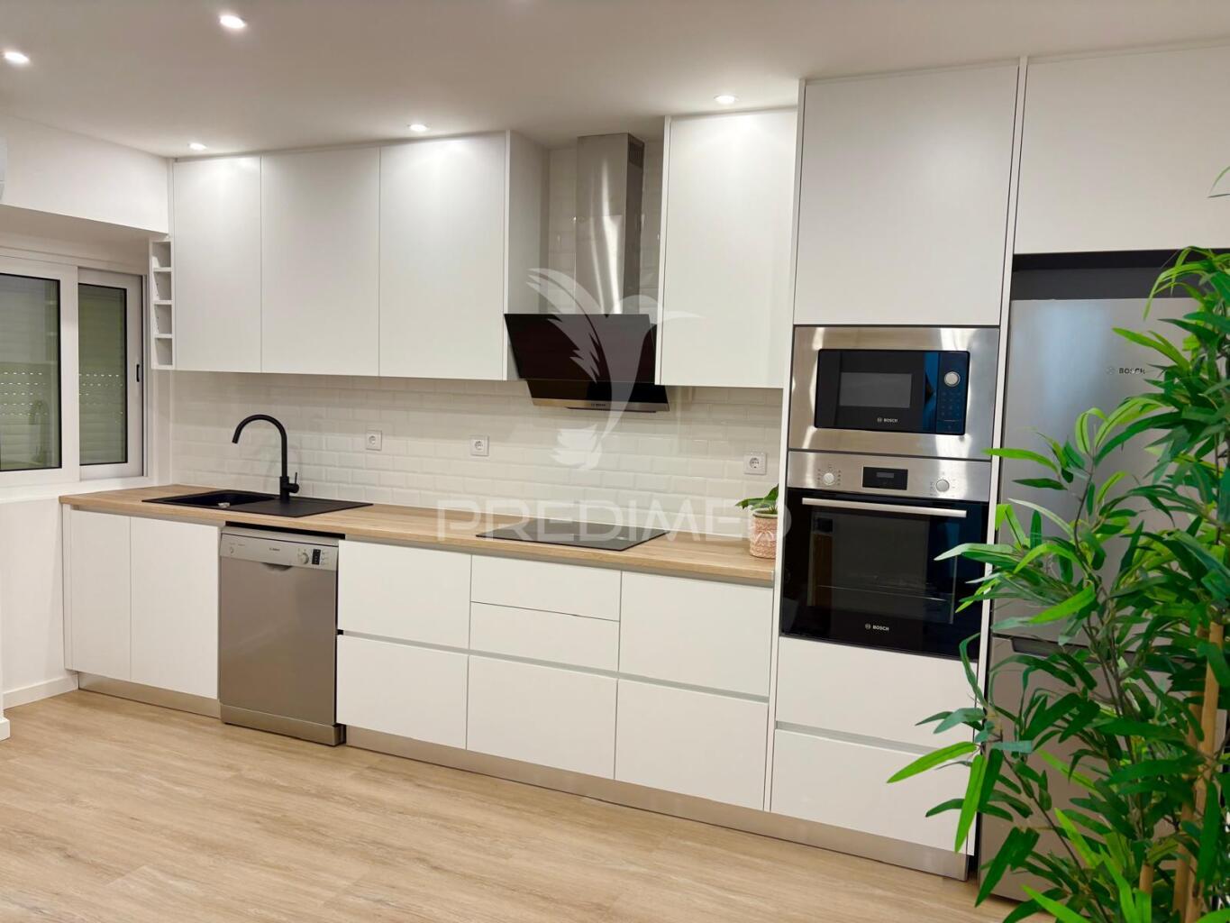 Apartamento t2 na zona histórica do seixal - frente ribeirinha