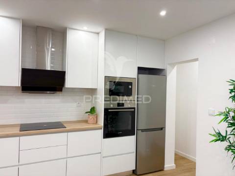 Apartamento t2 na zona histórica do seixal - frente ribeirinha