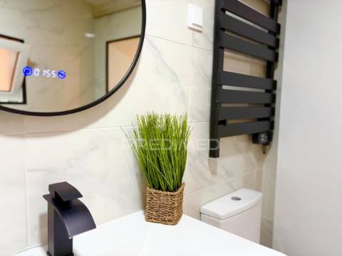 Apartamento t2 na zona histórica do seixal - frente ribeirinha