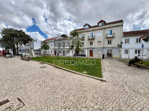 Apartamento t2 na zona histórica do seixal - frente ribeirinha