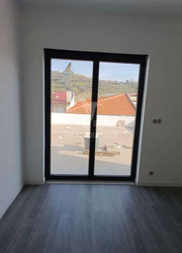 Andar moradia t2 em construção