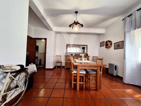 Apartamento t4, golegã