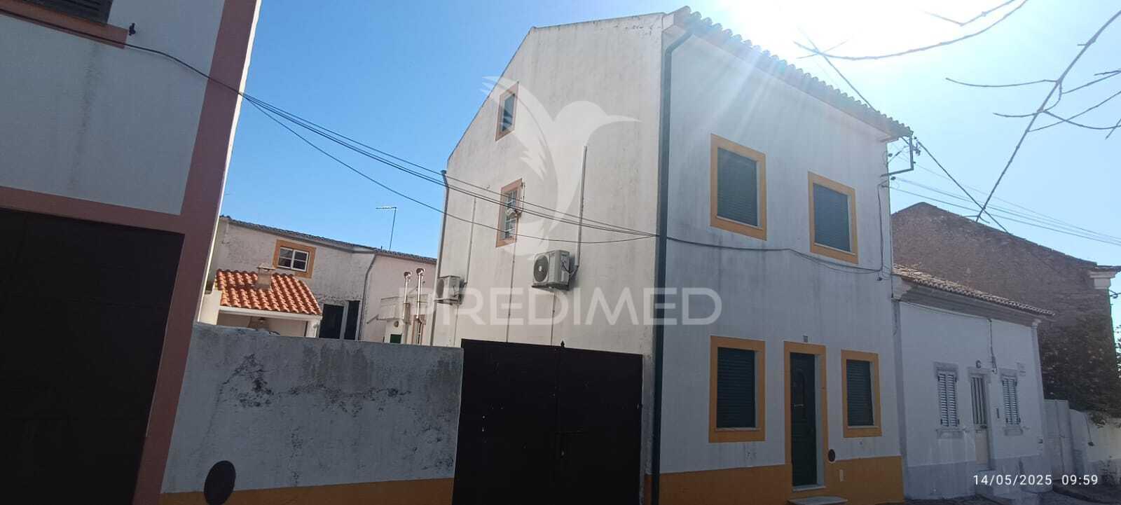 Moradia t4 à venda em arez, nisa – espaço, conforto e tranquilidade!