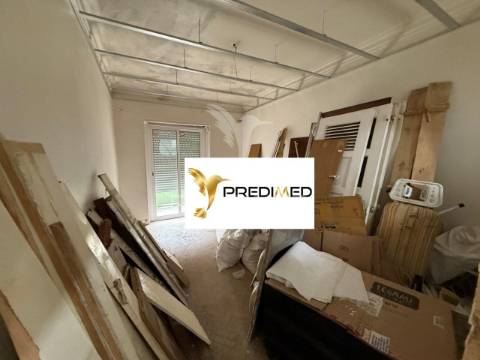 T2 remodelado na amadora