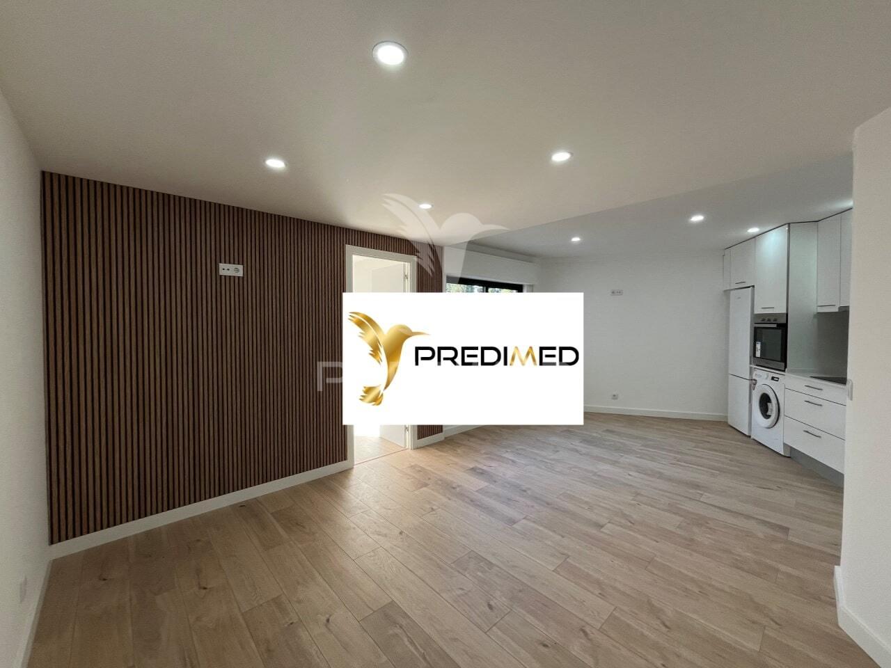 T2+1 remodelado na santa iria da azóia