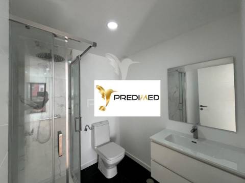 T2+1 remodelado na santa iria da azóia