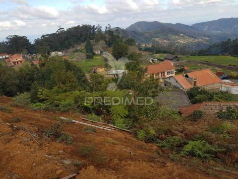 Terreno urbano no santo da serra