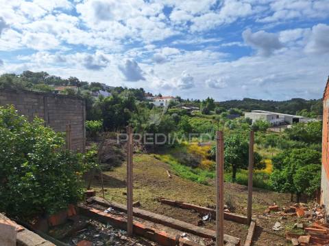 Moradia t2, para reabilitar, chamusca