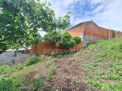 Moradia t2, para reabilitar, chamusca