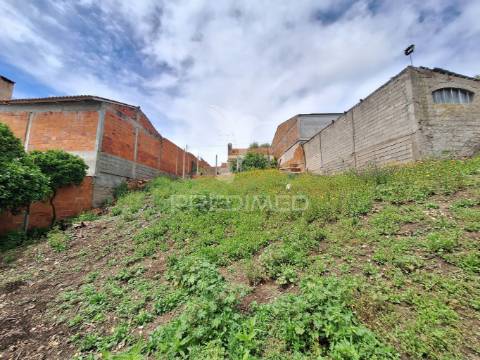 Moradia t2, para reabilitar, chamusca